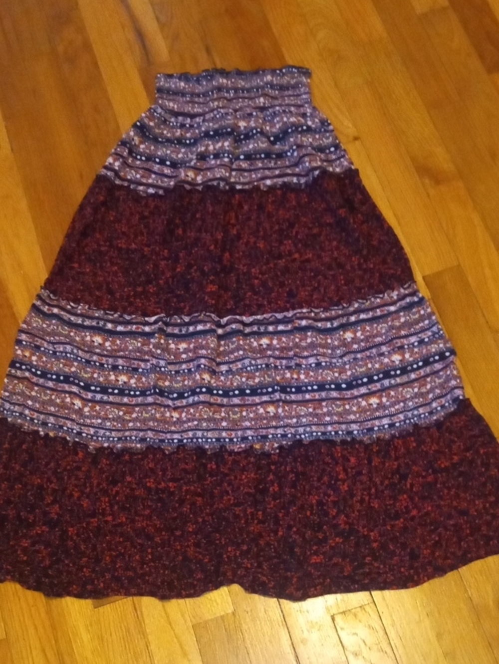 women xsmall maxi skirt black red ivory